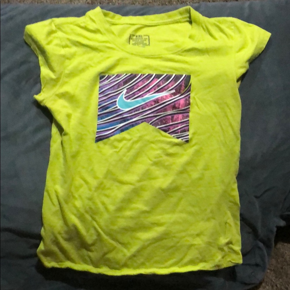 Kids Nike short sleeve shirt